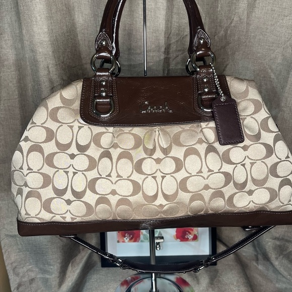 Y2K COACH Ashley Signature Satchel F15440 Rare Find, Classic, Timeless - Picture 1 of 13